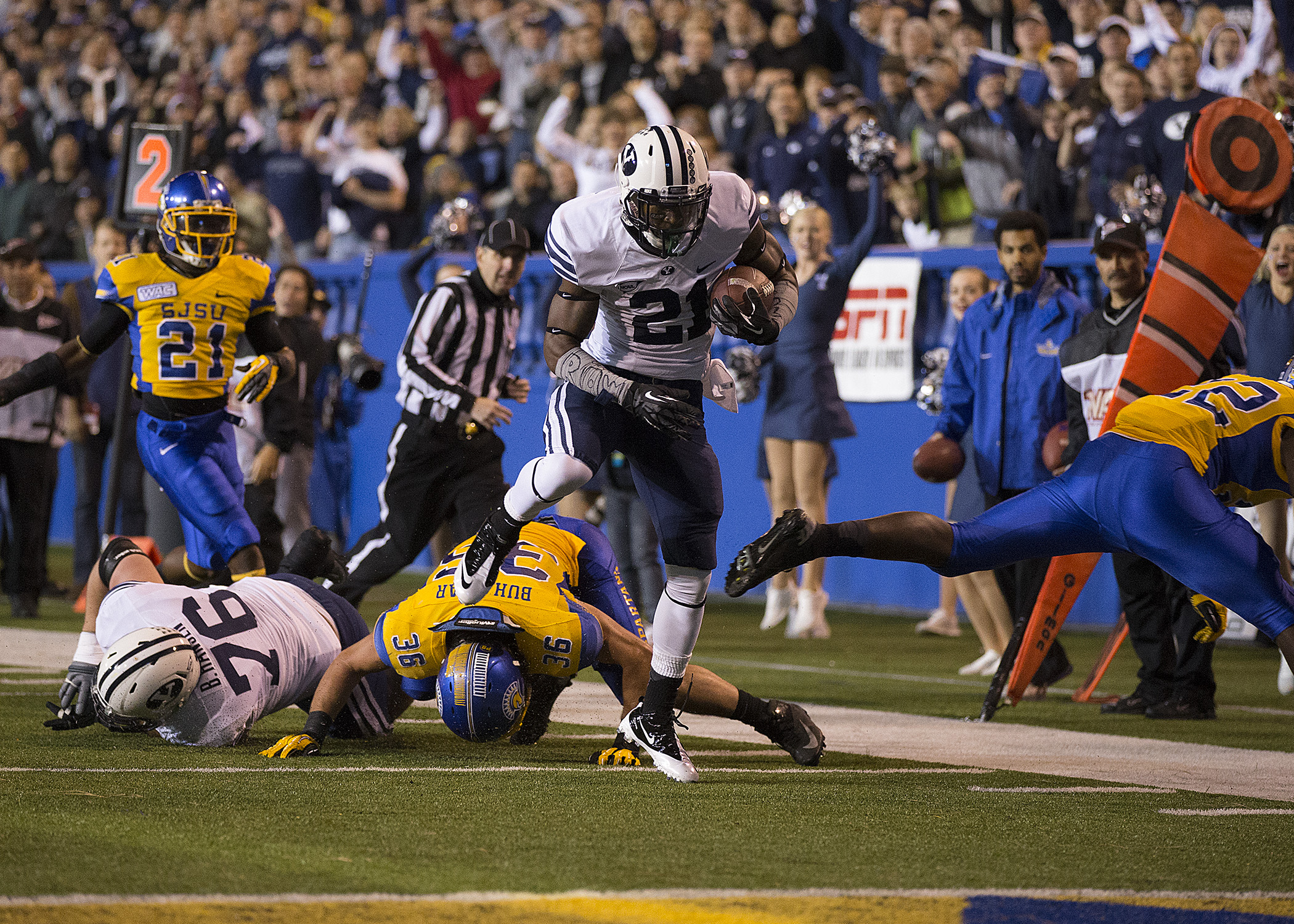 Jamaal Williams rushes for a touchdown against San Jose State on Saturday.