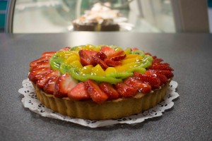 Eliane French Bakery sells a variety of French pastries. This “Tarte aux fruits” represents the higher end of what Eliane has to offer. (Photo by Ari Davis.)