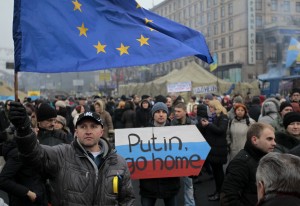 People gather during a rally in Kiev's Independence Square, Sunday, March 2, 2014. (AP Photo/Sergei Chuzavkov)