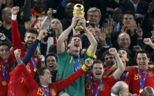 Spain goalkeeper Iker Casillas celebrates with his teammates after winning the 2010 World Cup against the Netherlands. (AP photo)