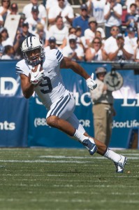BYU wide reciver Jordan Leslie runs with the ball after catching a pass from QB Taysom Hill (Universe Photo)