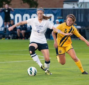 Rachel Manning, a member of the 2012 team, playing in a game at South Field (Universe Photo.)