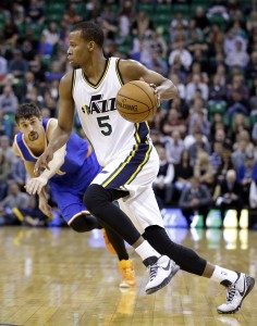 Utah Jazz guard Rodney Hood drives to the basket in Utah's 87-82 win over New York on March 10, 2015. (AP Photo/Rick Bowmer)