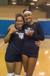 Kiani Tuileta (left) and Alohi Robins-Hardy (right) hail from Honolulu, Hawaii. Both used to play on rival high school teams before coming to BYU. (Natalie Blothwell)