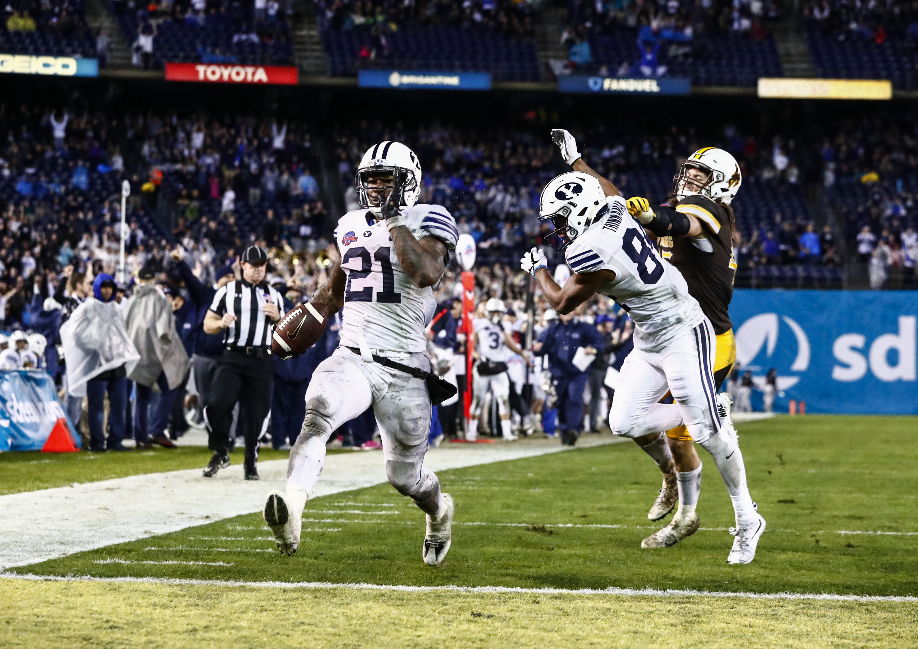 Jamaal Williams celebrates after scoring a touchdown in the Poinsettia Bowl. (BYU Photo)