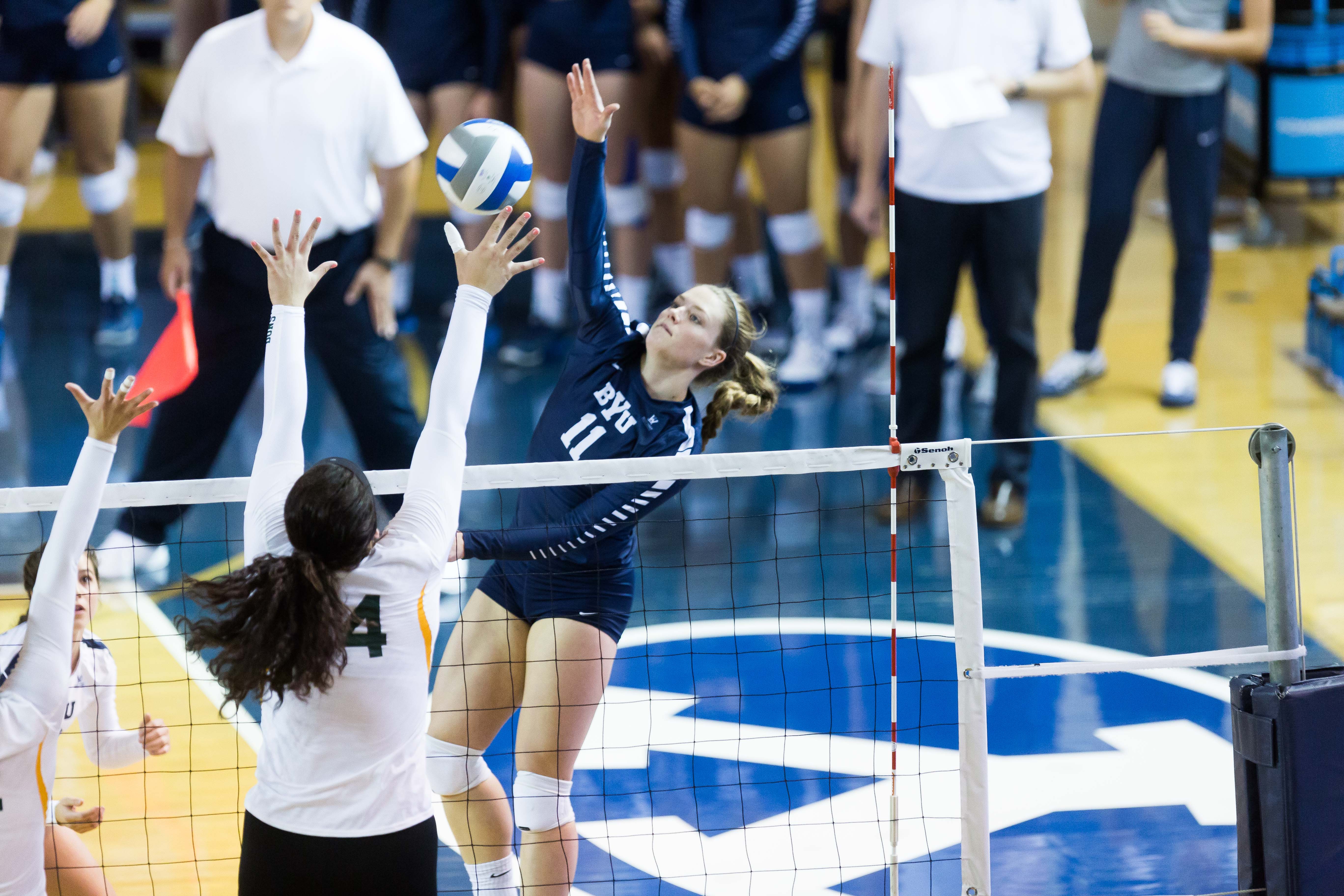 Byu Womens Volleyball Sweeps San Fransisco The Daily Universe
