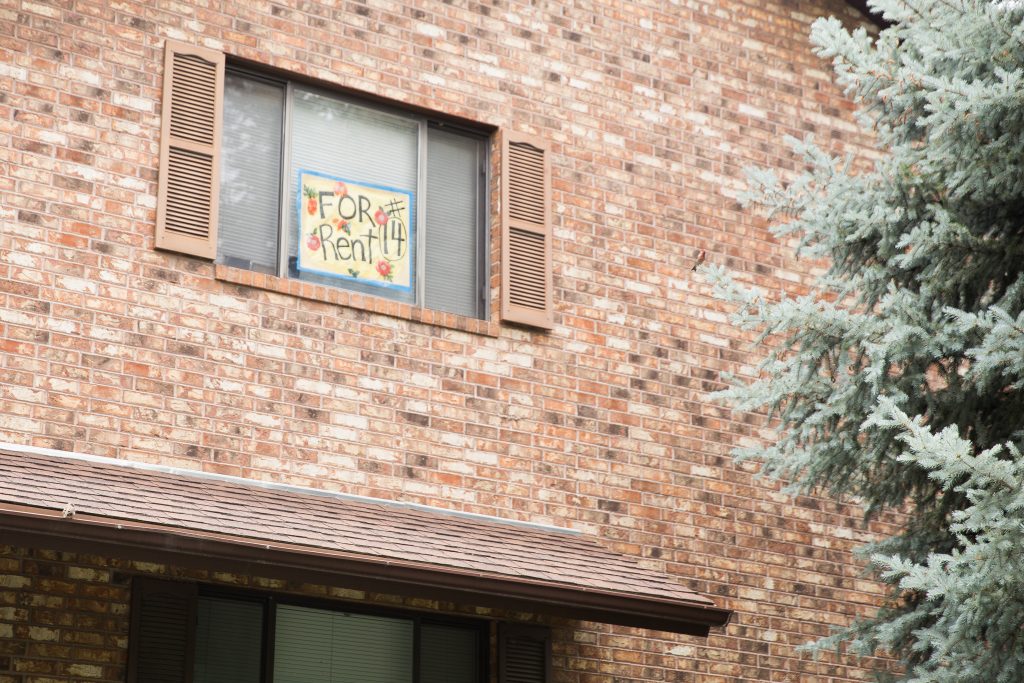 BYU students struggle to sell yearlong housing contracts - The Daily