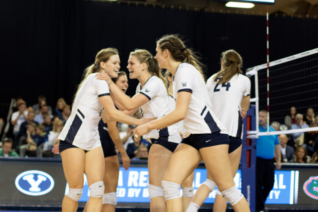 Women's volleyball's Haddock twins reflect on BYU careers - The Daily ...
