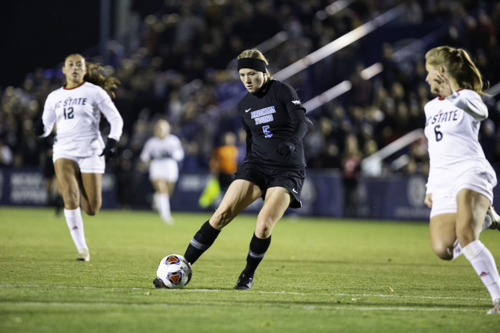 BYU women's soccer advances to NCAA quarterfinals after 30 shutout