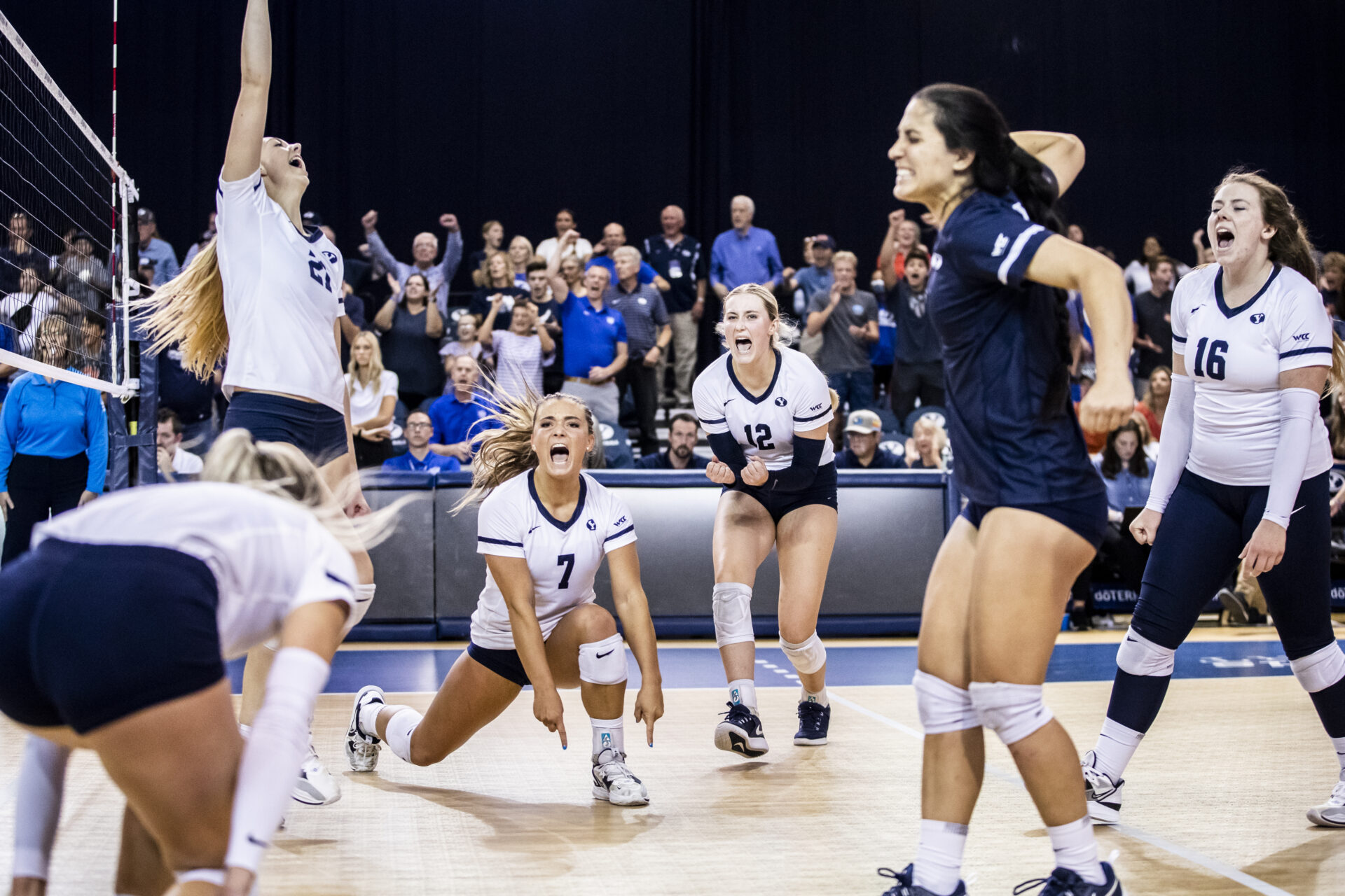 No 16 Byu Womens Volleyball Hands Heather Olmstead Win Number 200 In Four Set Victory Over No 3938