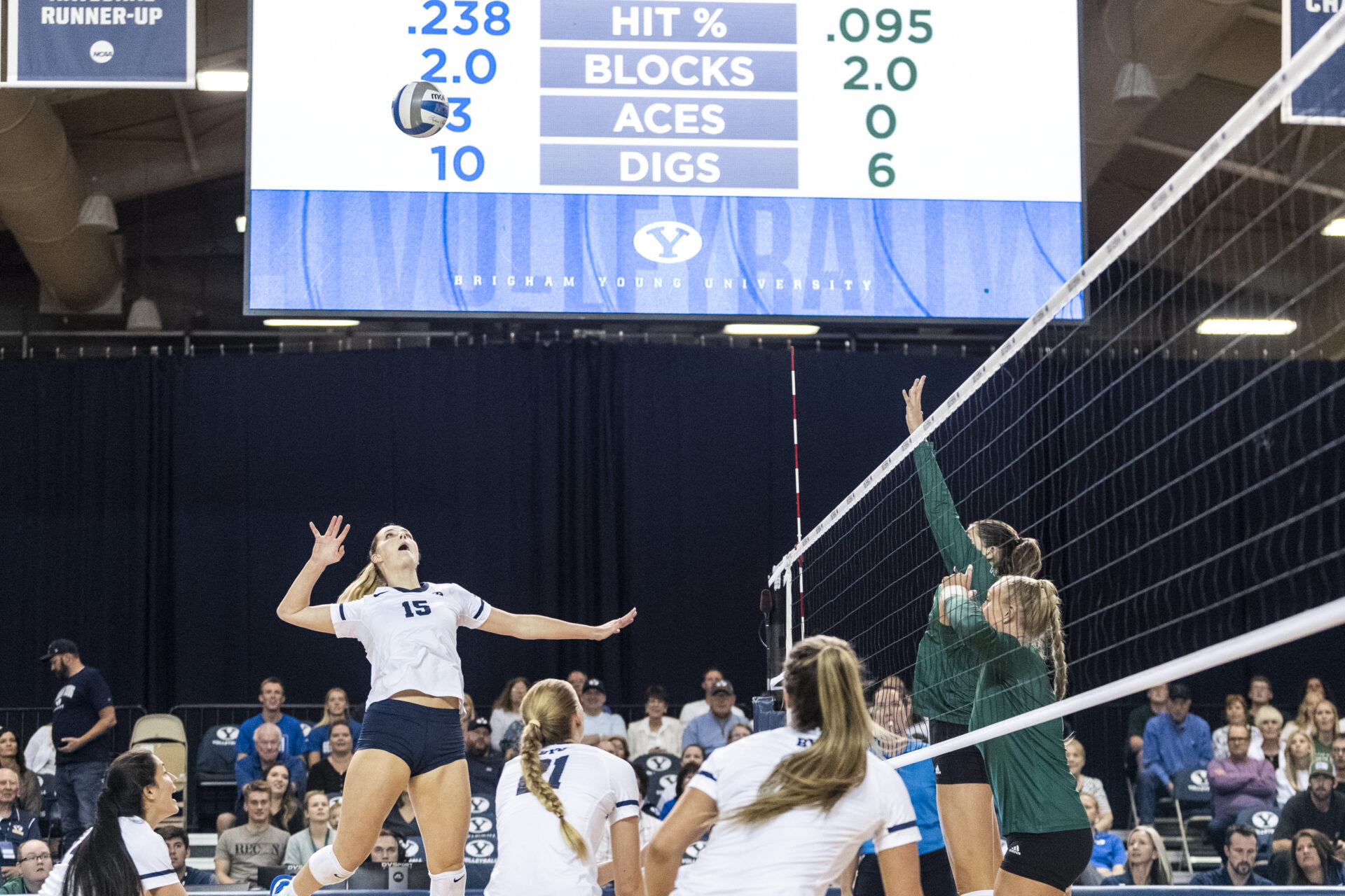 Byu Womens Volleyball Sweeps Utah Valley In Crosstown Clash The Daily Universe 7474